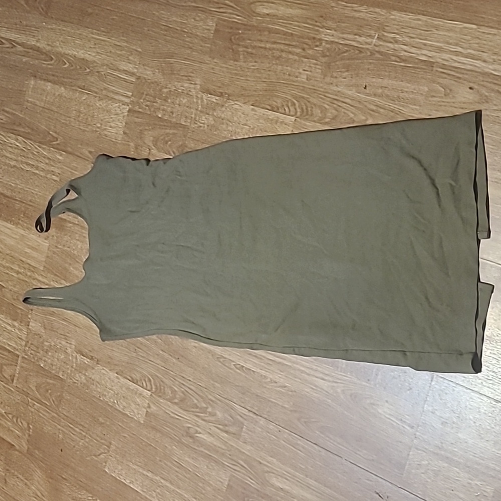 Olive midi body con dress
